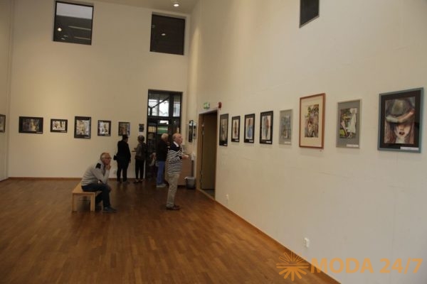 Выставка Елены Ильичевой