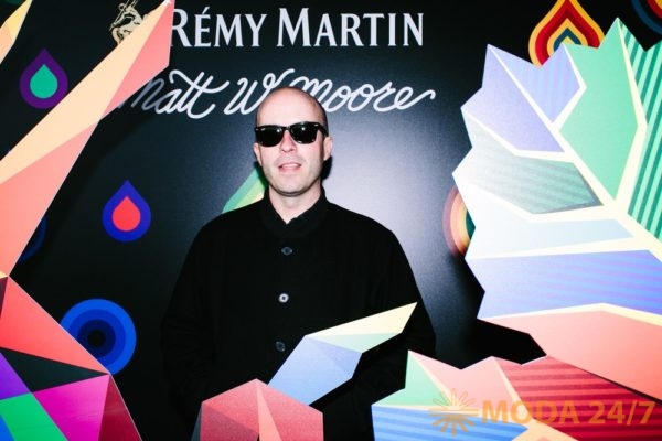 Rémy Martin и художник Мэтт Мур представили в Москве новый арт-проект