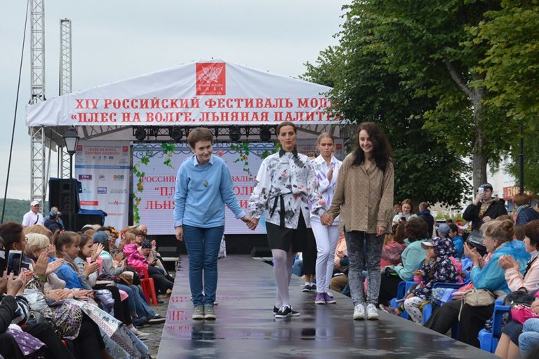 Льняная палитра плес фото