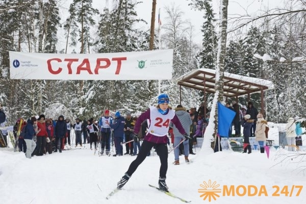 Зимние дипломатические игры «Москоу Кантри Клаб». На старте лыжи (женщины)