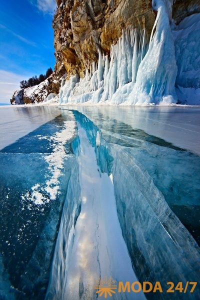 Байкальский синий лед