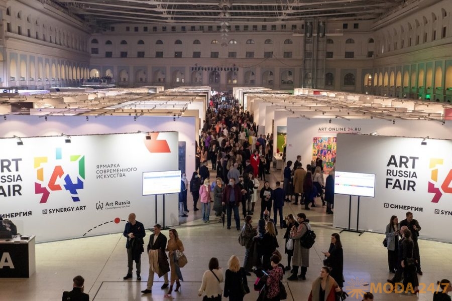 Международный арт-форум и ярмарка современного искусства Art Russia 2022