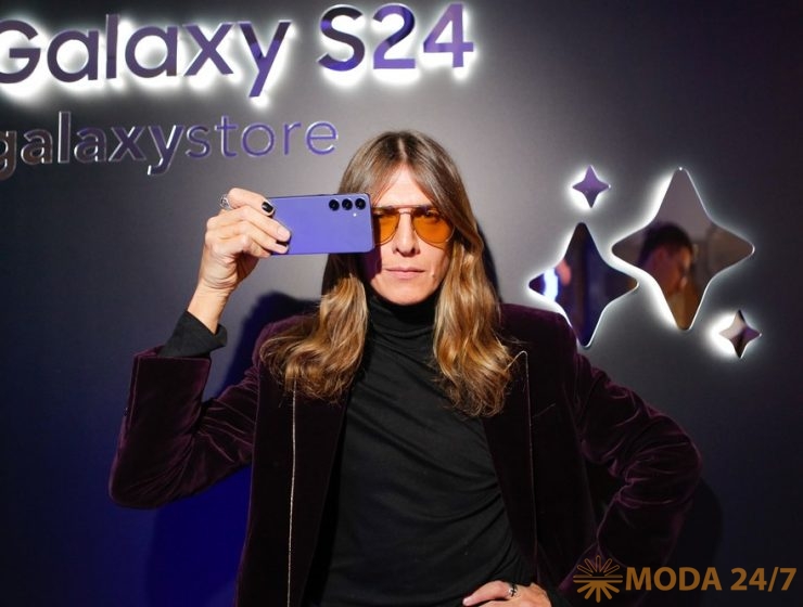 Влад Лисовец во флагманском магазине Samsung galaxystore в Москве