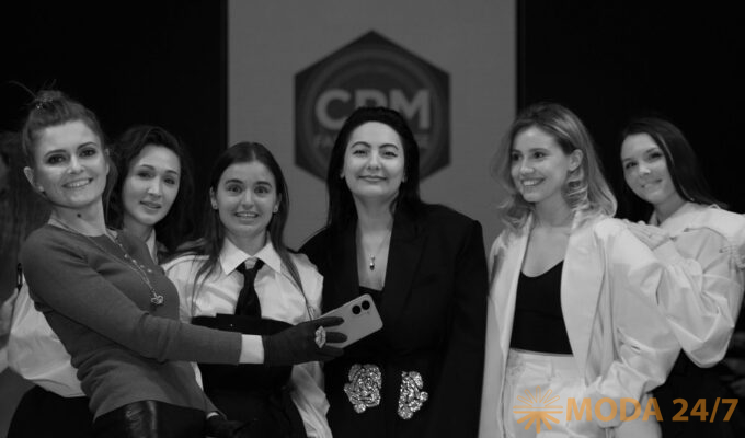 Драмеди-шоу: театр на подиуме выставки CPM – Collection Première Moscow