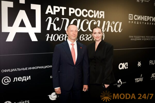 Создатели ярмарки – президент корпорации «Синергия» Вадим Лобов и искусствовед Елизавета Фролова